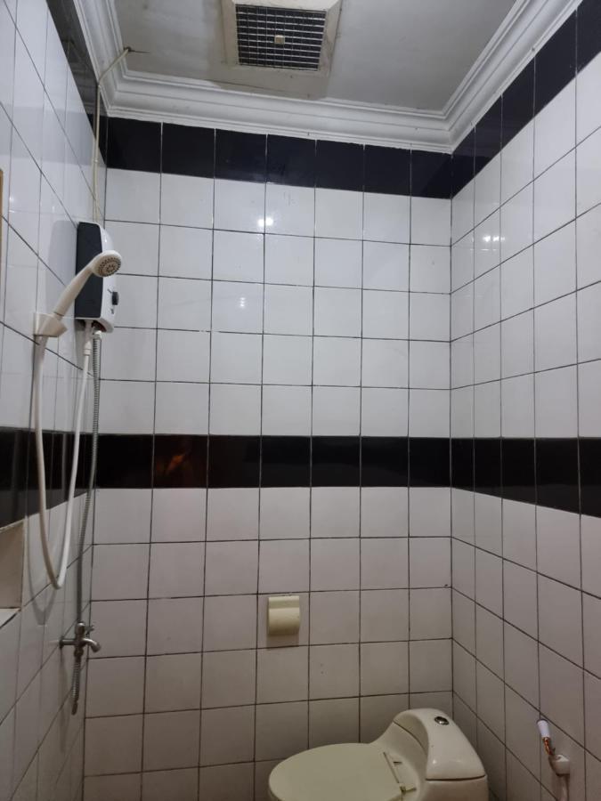 Oyo 90450 Sentra Inn Medan Zewnętrze zdjęcie